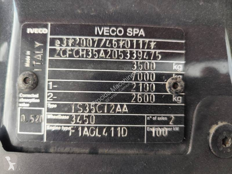 Véhicule utilitaire Iveco 35C14