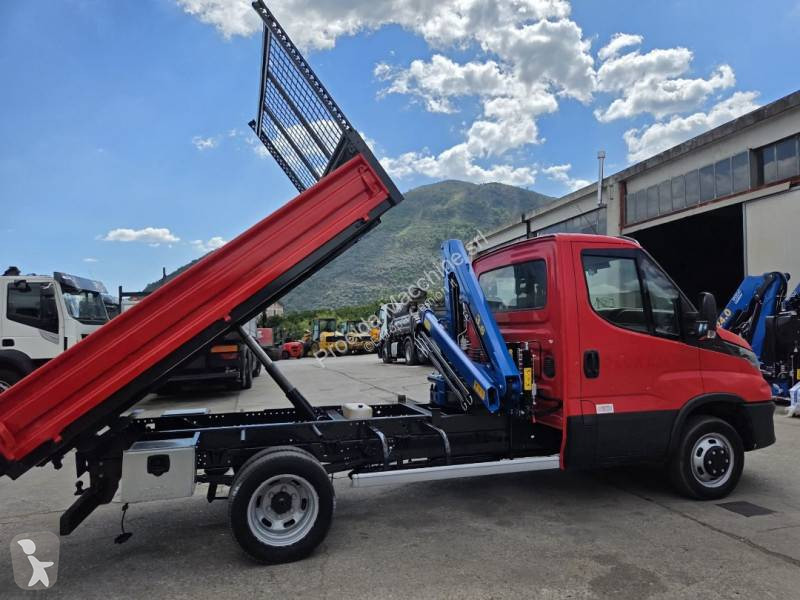 Véhicule utilitaire Iveco 35C12