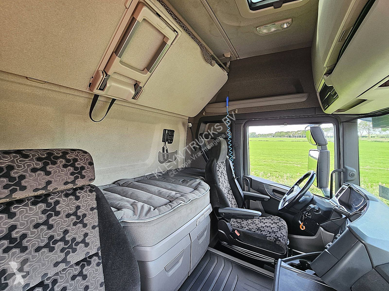 Camião Scania 450 6x2*4