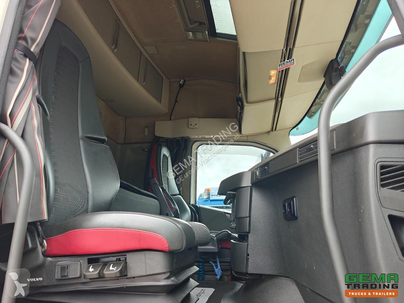 Camion Volvo 460 6x4 GlobeTrotter Euro6C - 10T...