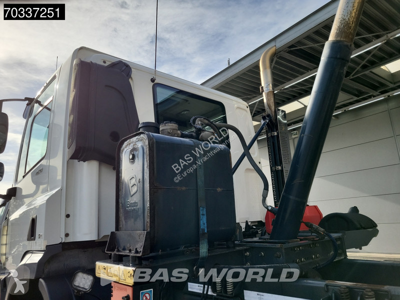 Camion DAF 450 8X4 19m3 tipper steel suspension...