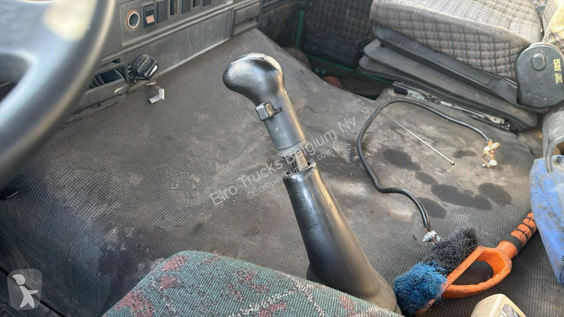 Camion MAN (MANUAL PUMP / POMPE MANUELLE /...