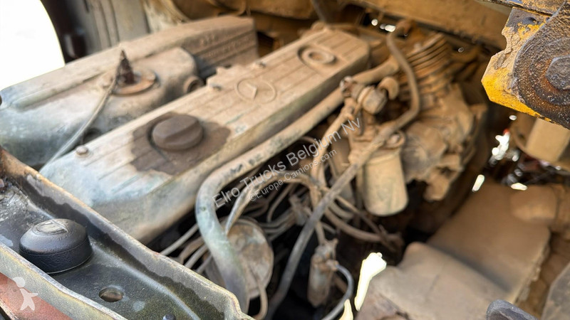 Camion Mercedes SK  (MANUAL PUMP / POMPE...