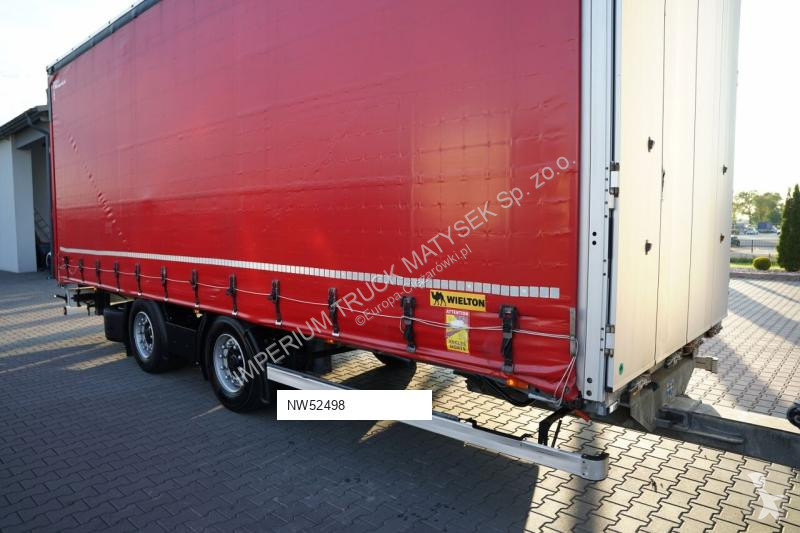Грузовик Mercedes 2545
