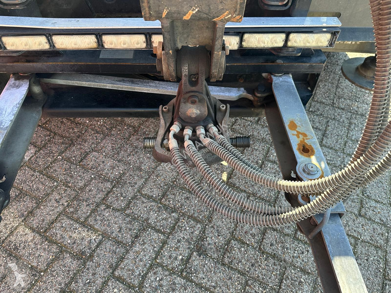 Lastbil Mercedes 2833 NL kenteken