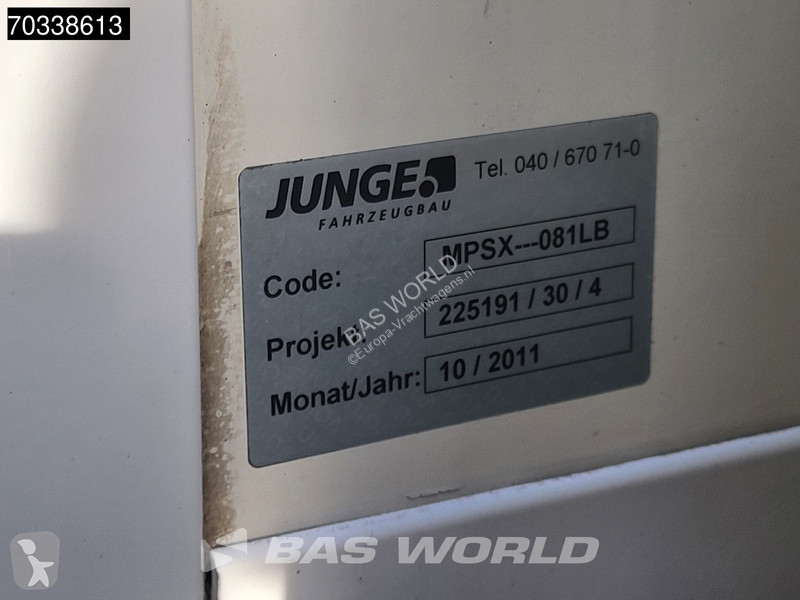شاحنة Mercedes 1218 4X2 12t Manual Tailgate...