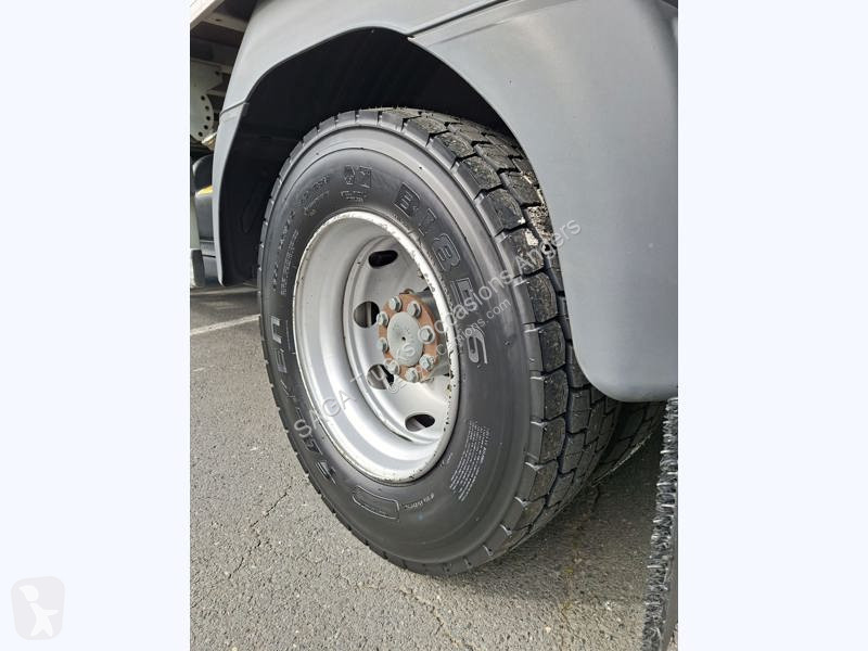 Kamión Mercedes 1218 ClassicSpace 2.30M 4x2...