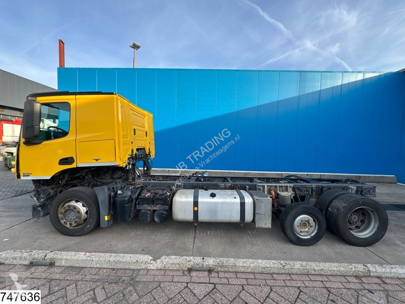 Грузовик Mercedes 1843 6x2, Retarder, PTO