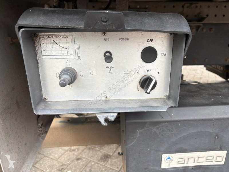 شاحنة Iveco 120 E 21 + LOAD LIFT + EURO 6