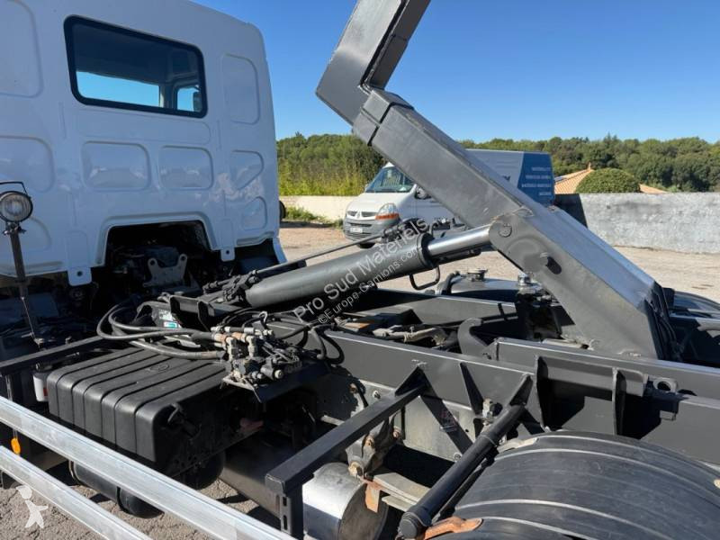 Renault 220 DCI truck