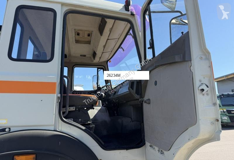 Iveco 300-30 AH truck
