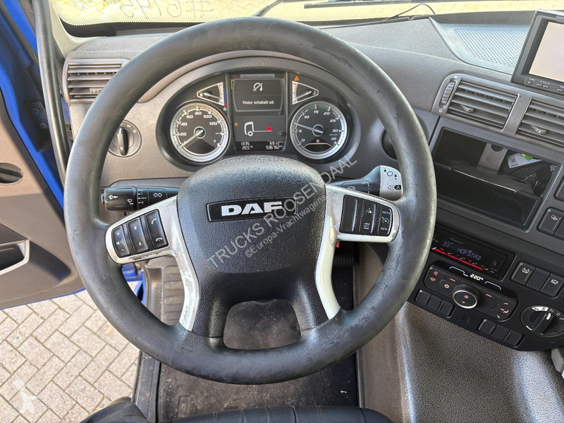 DAF 230 + DHOLLANDIA LOADLIFT + 19 TON + BOX...