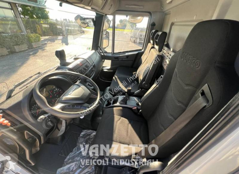 Iveco 120 E 28 P tector truck