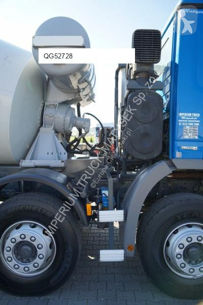 Béton Mercedes AROCS 3241