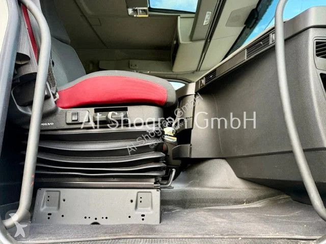 Kamion Volvo 460 / 8x4 / Voll Blatt / Euro 6