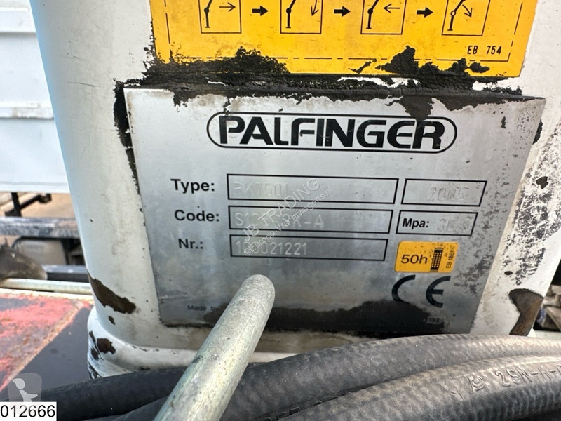 Kamion Renault 220 EURO 3, Palfinger, Manual