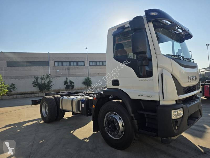 Iveco 180E32 truck