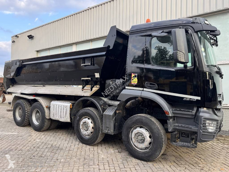 Kamion Mercedes AROCS 3246 8X4 TIPPER