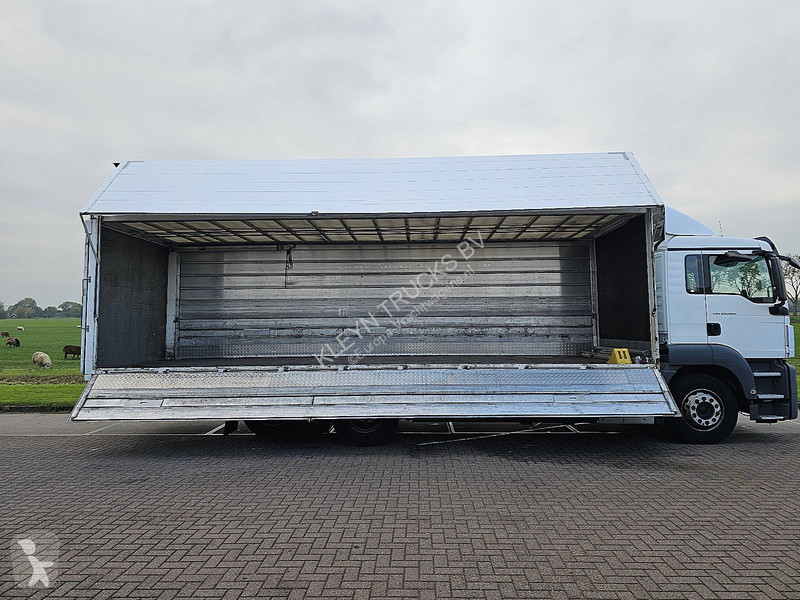 MAN TGS 2 TONS TAILLIFT LAST AXLE STEERING...