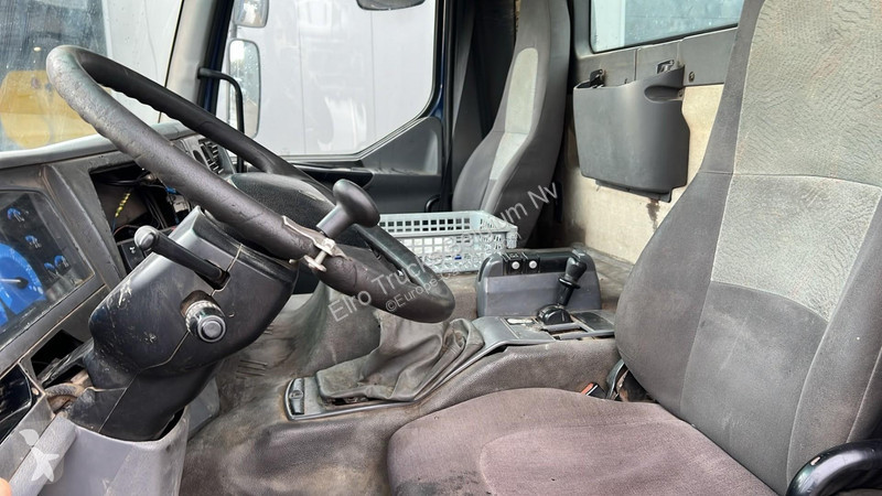 Renault KERAX 370 DCI (6X4 / LAMES / AND PONT /...