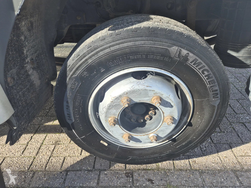 Kamion Renault 220 DCI 19.2 M Hoogwerker/ Platform