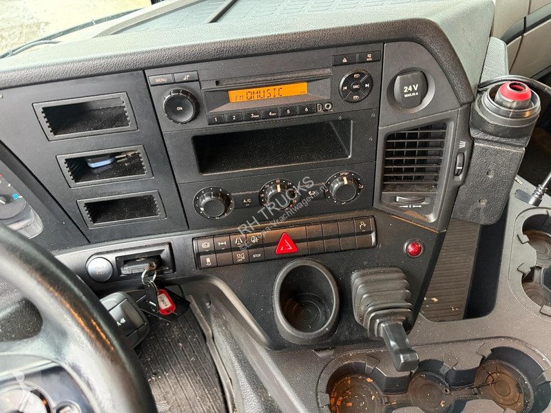 Kamion Mercedes 2124 4x2 EURO 6 + BOX 8,60...