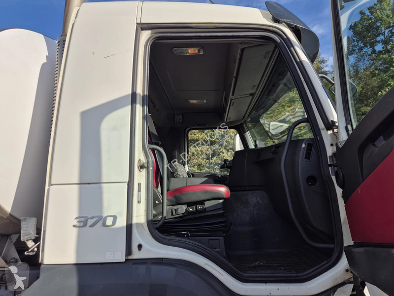Teherautó Volvo FMX 370 16000L INSULATED INOX...