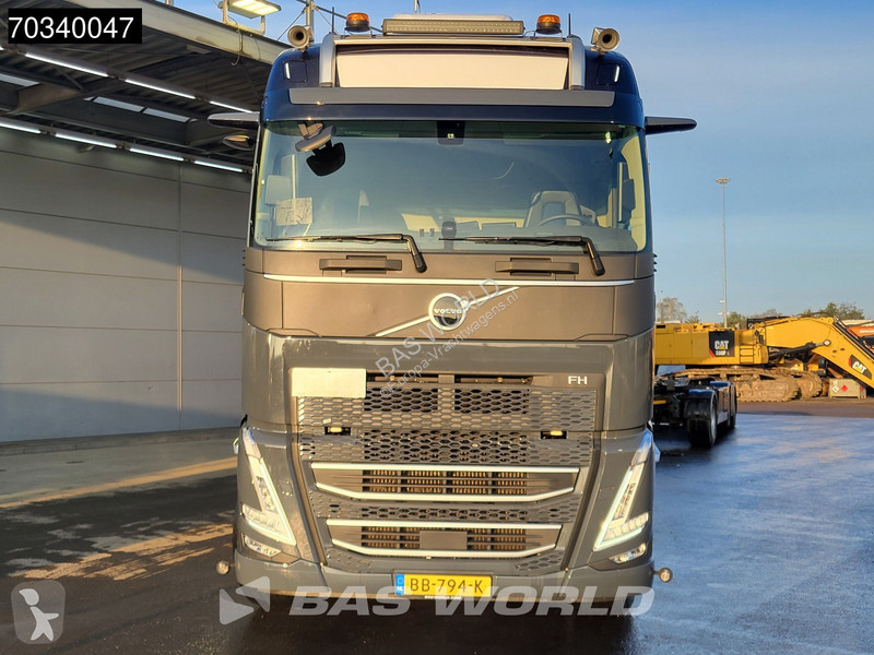 Kamion Volvo FH 540 FH 8X2 -Truck Combination...