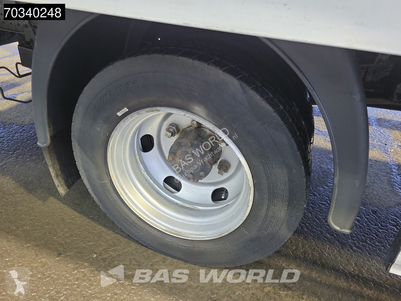 Kamion Mitsubishi 7C15 4X2 8tonner 1000kg...
