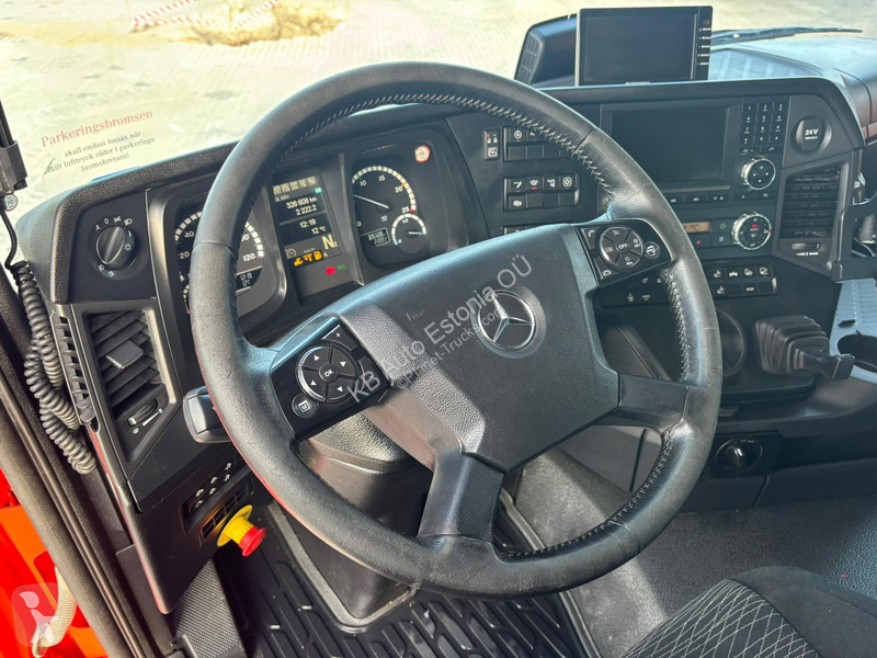 Lastbil Mercedes 3251 8x4*4 BOX L=6237 mm