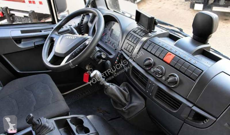 شاحنة Iveco 100 E 19