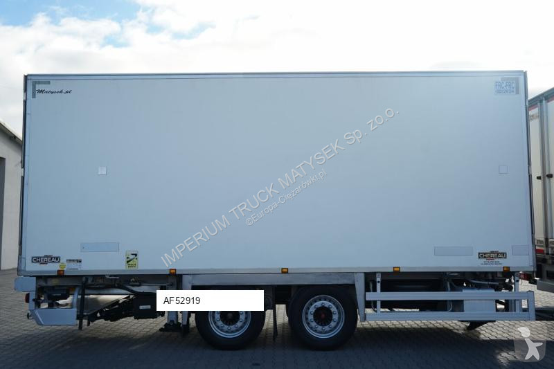 شاحنة Volvo / PRZYCZEPA / CHŁODNIA - 6,8 M /...
