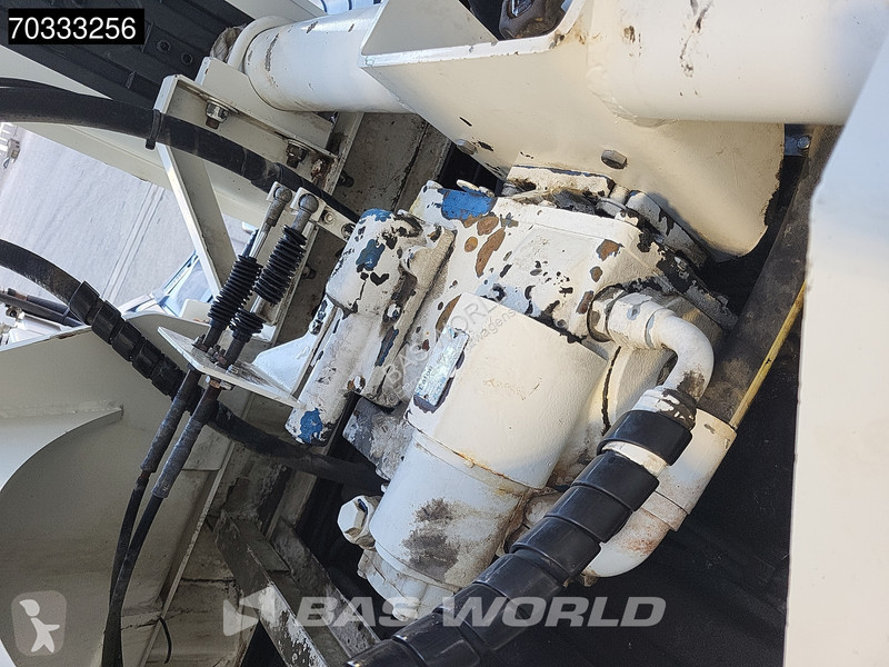 Vrachtwagen MAN 32.360  8X4 9m3 mixer Full...