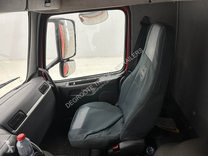 Teherautó Volvo 330 - 6x2