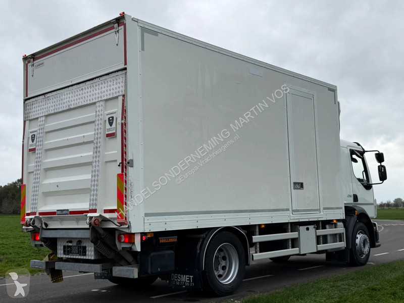 Teherautó Volvo 250.18