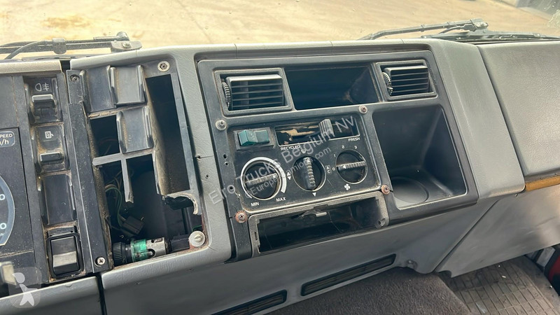 Teherautó Volvo 6 - 16 (MANUAL PUMP / STEEL...