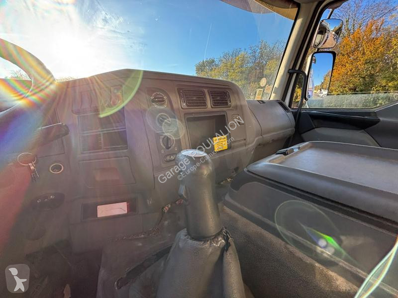 Teherautó Renault DESTINÉ À L'EXPORT 420 dci...