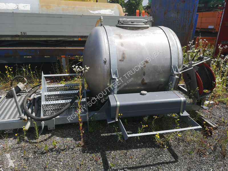 Vrachtwagen  - Tank-Aufbau Tank-Aufbauauf...