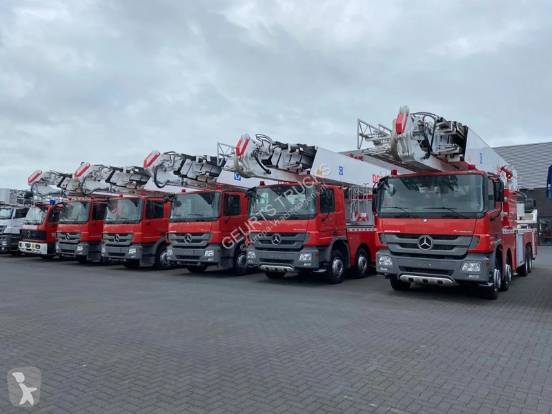Camion Mercedes 3332 6X4 XCMG DG53C FIRE...