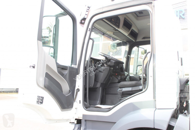 Kamion Mercedes 1830 E6 Koffer 7,7m LBW S.Tür...