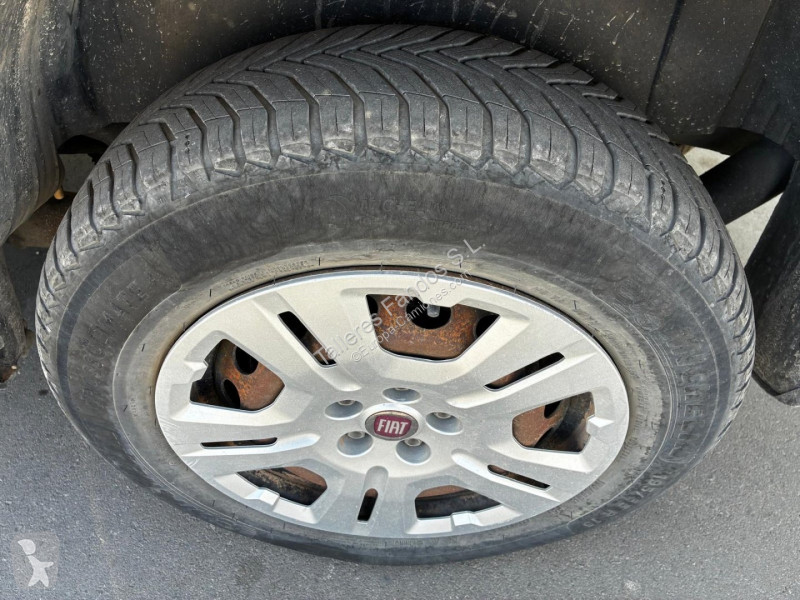 عربة نفعية Fiat Doblo