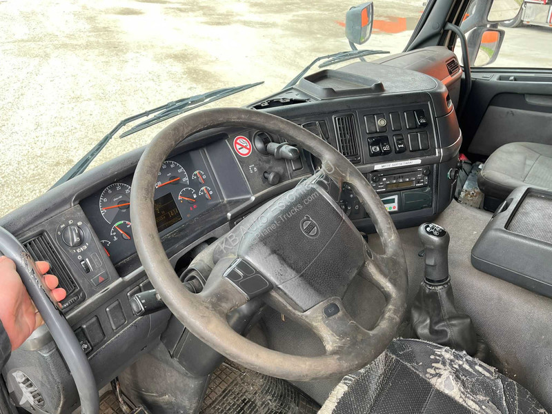 Kamion Volvo 9 300 6x2 CHASSIS L=8779 mm