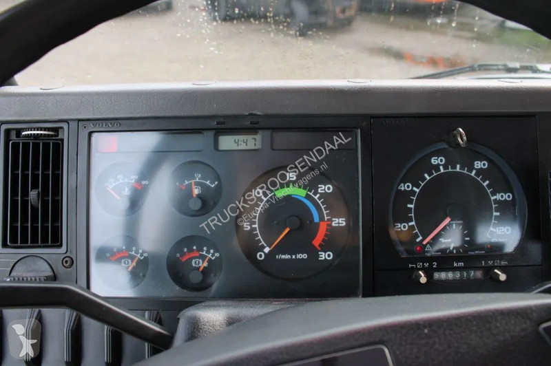 Camion Volvo 8X4 + GROMACH 34 mtr. + EURO 2