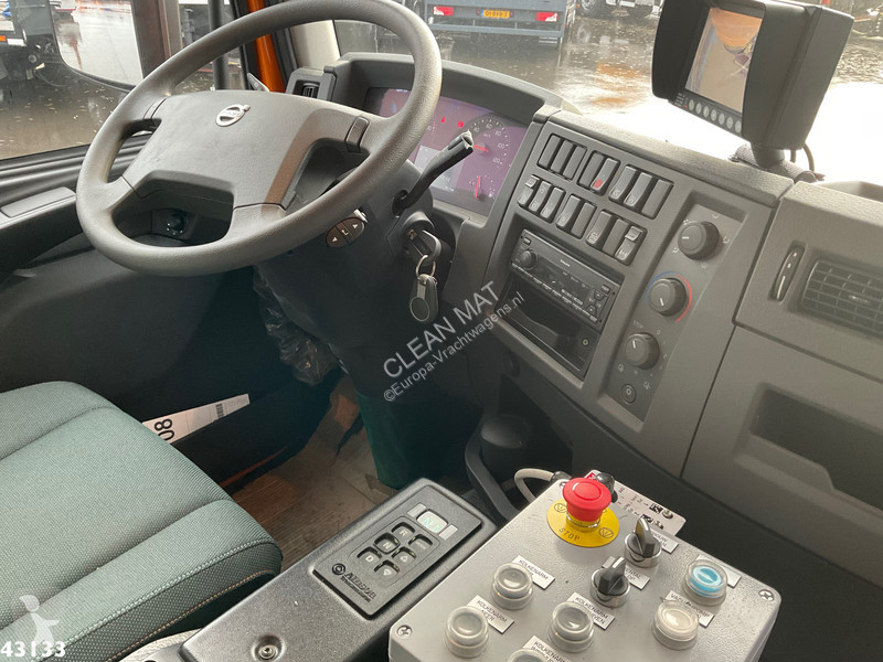 Camion Volvo 320 DHM 8m³ Kolkenzuiger