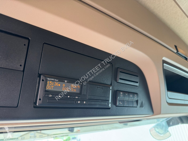 Kamion Mercedes Actros 2545 L 6x2 Actros 2545 L...
