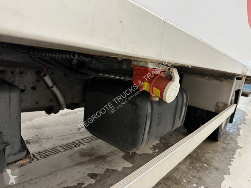 Camion Iveco 120E22