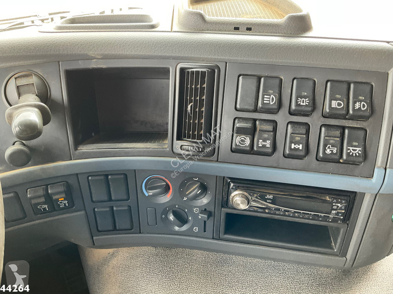 Camion Volvo 340 4x4 Palfinger 10 Tonmeter...