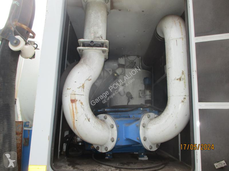 Vägmaskiner Renault HY0CUREUR cuve 6,8m3