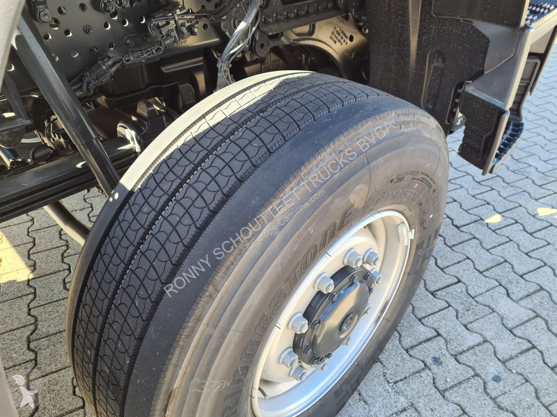 Camion Mercedes Arocs 2033 A 4x4 Arocs 2033 A...