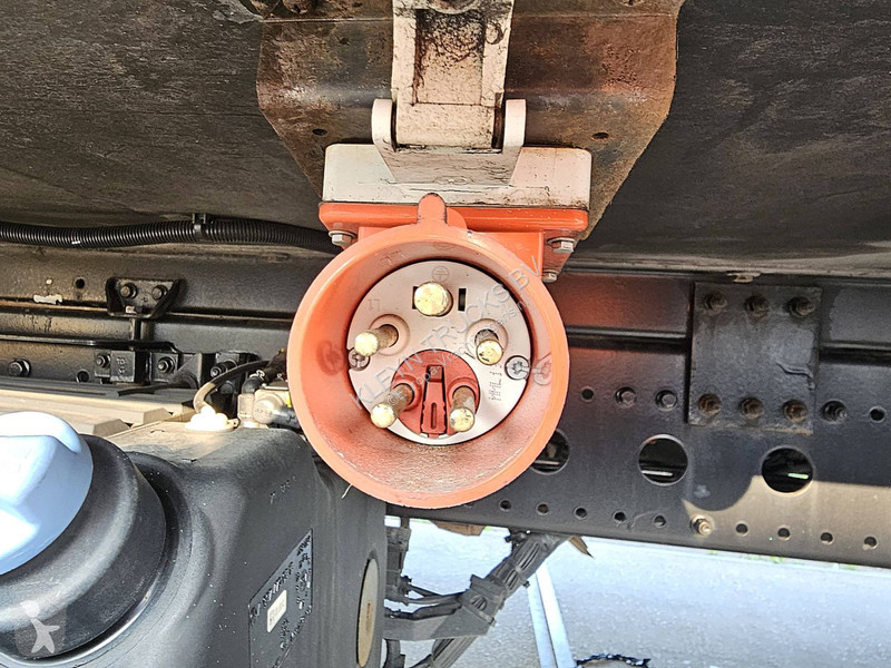 Kamion Mercedes ATEGO 1224 L CARRIER MULTI TEMP